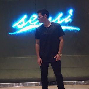 Meet your Posher, Robert